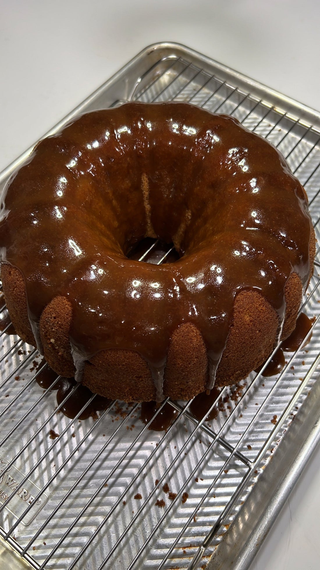 PUMPKIN CAKE W. BROWN SUGAR PUMPKIN SPICE DRIZZLE