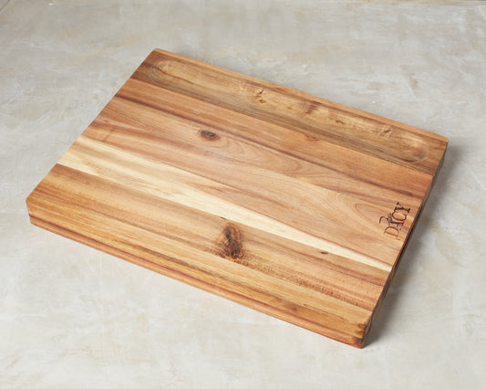 RECTANGULAR ACACIA WOOD CUTTING BOARD